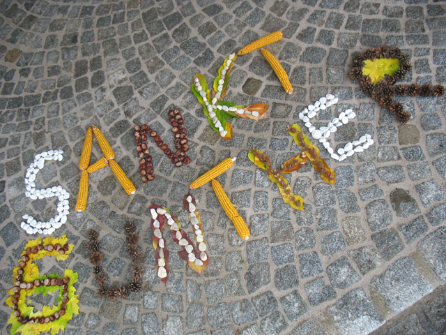 Schriftzug St. Gunther mit Steinen gelegt